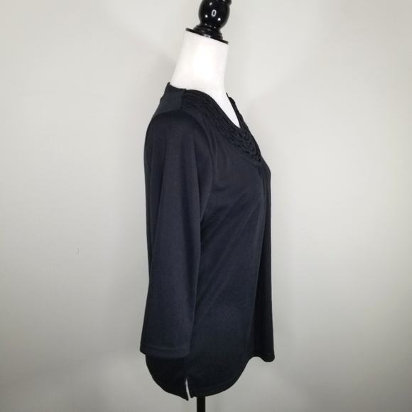 La Madona Black Polyester Knit Top With Ornate V-neck Collar - Picture 3 of 7